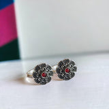 Floral Stone Studded Oxidized Toe Ring | AMOLA