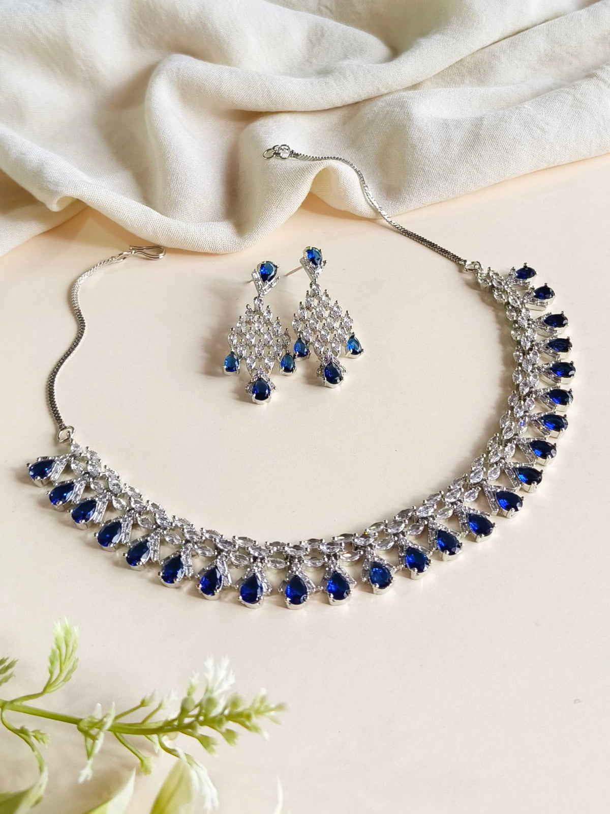 Elegant AD Necklace Shine | AMOLA