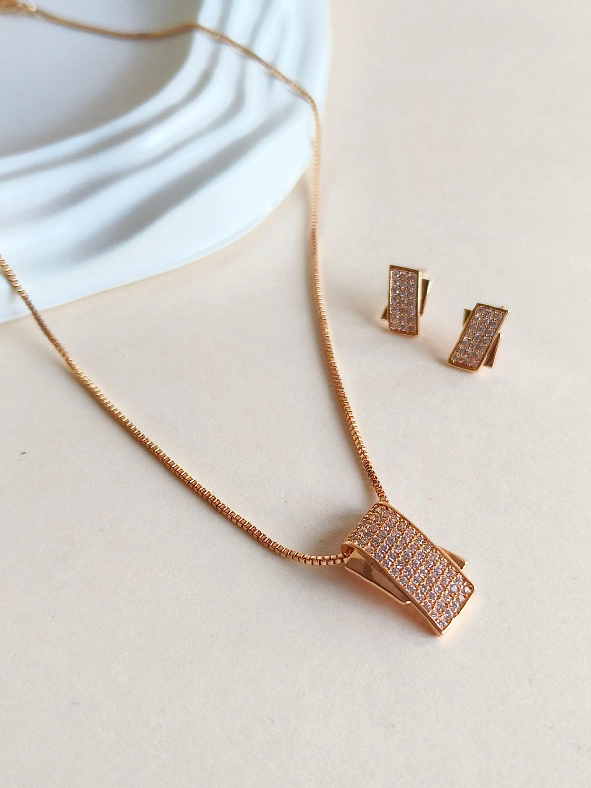 Perfect Shine AD Pendant Set | AMOLA