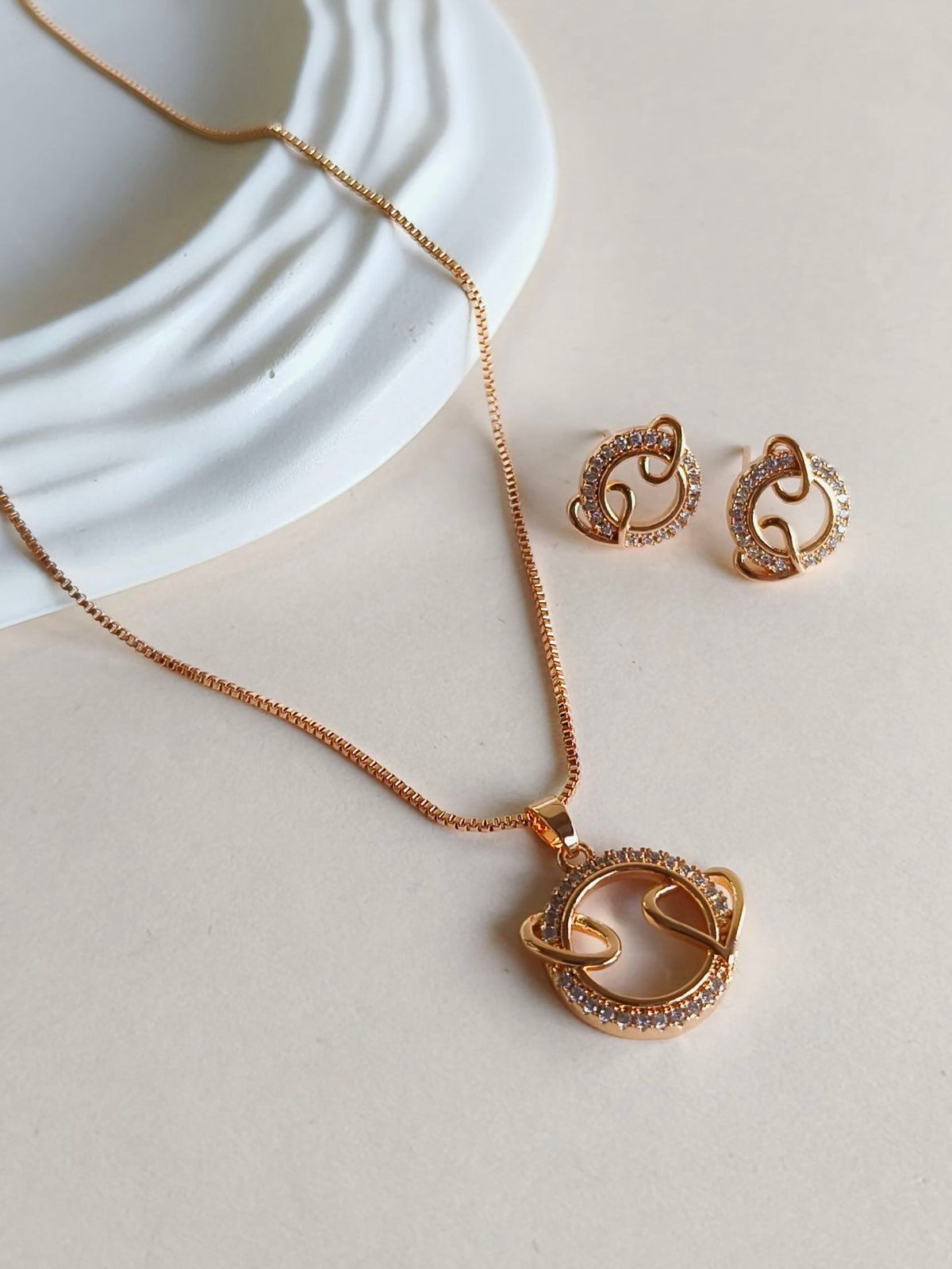 Perfect Shine AD Pendant Set | AMOLA