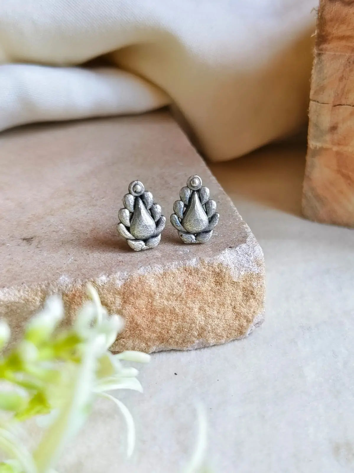 925 Silver Plated Pan Stud Earrings | AMOLA